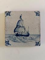 Tegel (2) - middeleeuws beurtschip - Delft, Plateelbakkerij, Antiek en Kunst