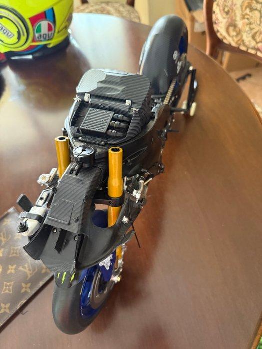 De Agostini 1:4 - Model motorfiets - Yamaha YZR-M1 MotoGP, Hobby en Vrije tijd, Modelauto's | 1:5 tot 1:12