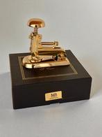 Exclusive El Casco Stapler & Perforator Set -