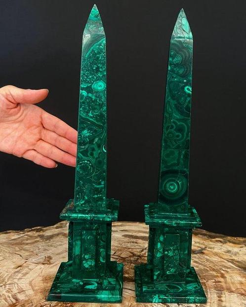Paire dobélisques en malachite naturelle du Congo de la, Verzamelen, Mineralen en Fossielen