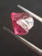 Natural Rhodolite Garnet - 2.270 ct - Rough Garnet for facet, Verzenden