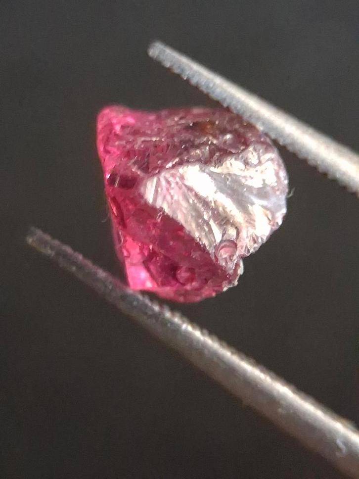 Natural Rhodolite Garnet - 2.270 ct - Rough Garnet for facet, Collections, Minéraux & Fossiles, Envoi