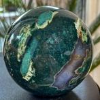Agate mousse Grande sphère en agate mousse finement polie -
