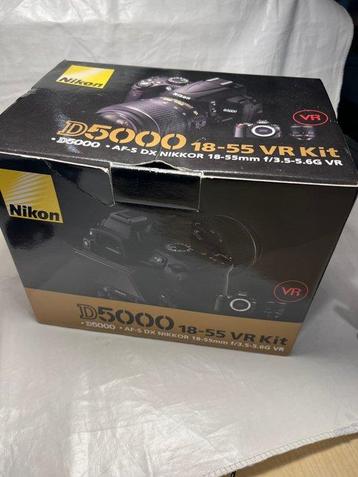 Nikon D 5000 + Nikkor 50 mm AF-S 1.8 G Digitale reflex beschikbaar voor biedingen
