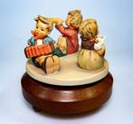 Hummel - Beeldje - Hummel Speeldoos (2) - Porselein