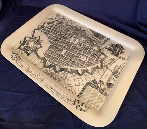 Fornasetti-Milano - Piero Fornasetti - Dienblad - stadskaart, Antiek en Kunst, Antiek | Meubels | Stoelen en Sofa's