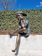 sculptuur, Boy with cap - 60 cm - Brons