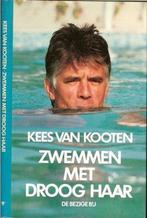 Zwemmen met droog haar 9789023461227, Boeken, Gelezen, Kees van Kooten, Verzenden