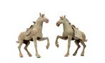 Chinois ancien, empire unifié des Tang Terre cuite Une paire