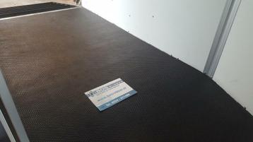 Trailermat! Rubber trailermatten voor uw paardentrailer! beschikbaar voor biedingen