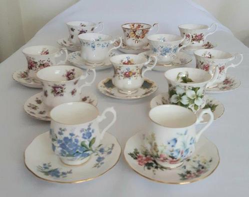Royal Albert - 12 Kop en Schotels - Kop en schotel -, Antiek en Kunst, Antiek | Meubels | Tafels