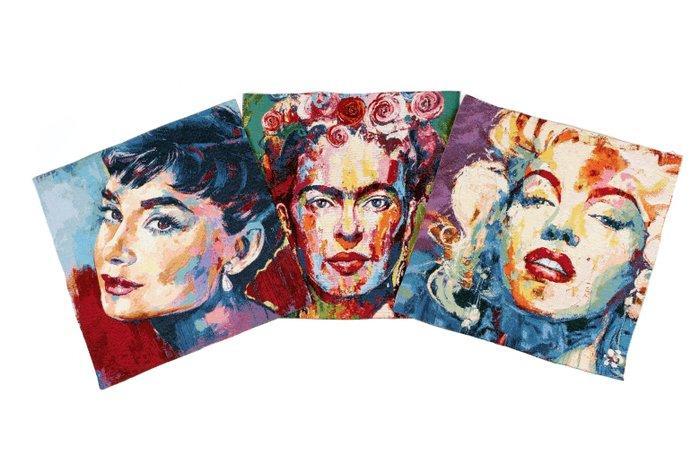 NO RESERVE PRICE !!! - 45 x 45 cm!!! 3 prachtige wandkleden, Antiek en Kunst, Antiek | Tapijten, Tafelkleden en Textiel