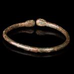 Viking Bronzen armband met gestempelde terminals (Zonder