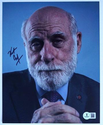 Vint Cerf Creator of Internet Autograph, Photo with beschikbaar voor biedingen