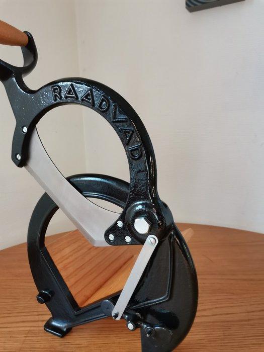 Raadvad - Broodsnijmachine - Mooie 294 in zwart uitvoering,, Antiek en Kunst, Antiek | Keukengerei