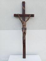 Crucifix - Met de hand gesneden en met de hand gesneden hout