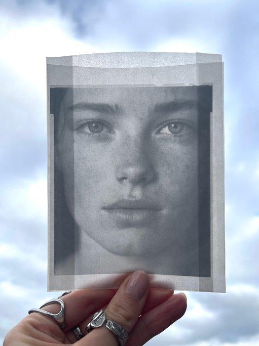 Eva Mels - portrait 001, Antiek en Kunst, Kunst | Designobjecten