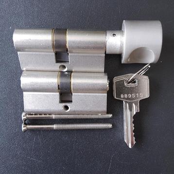 Complete woningsets 60 mm 30/30 dus 1 sleutel aan U bos beschikbaar voor biedingen