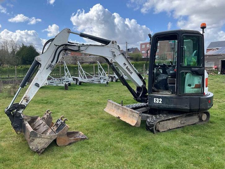 2016 Bobcat E32 Rupsgraafmachine, Articles professionnels, Machines & Construction | Grues & Excavatrices