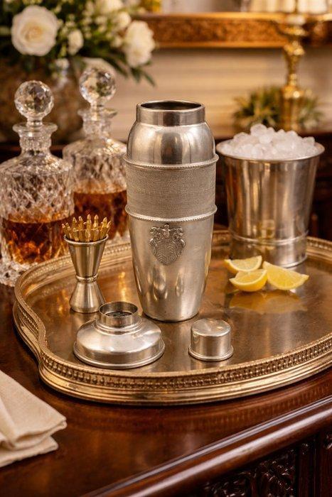 Linea aerodinamica a proiettile tipica del design, Antiquités & Art, Art | Objets design