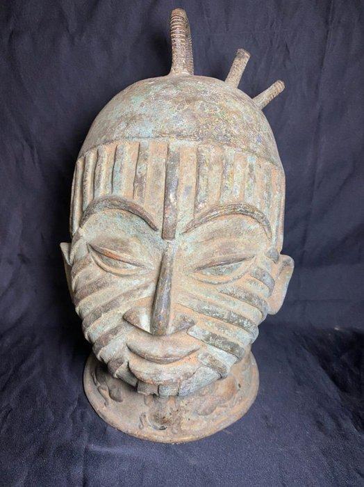 Tête bronze ife - Yoruba - Benin (Zonder Minimumprijs), Antiek en Kunst, Kunst | Niet-Westerse kunst
