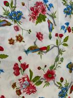 Tropische symfonie: vlindertjes, bloemen en vogels op doek -