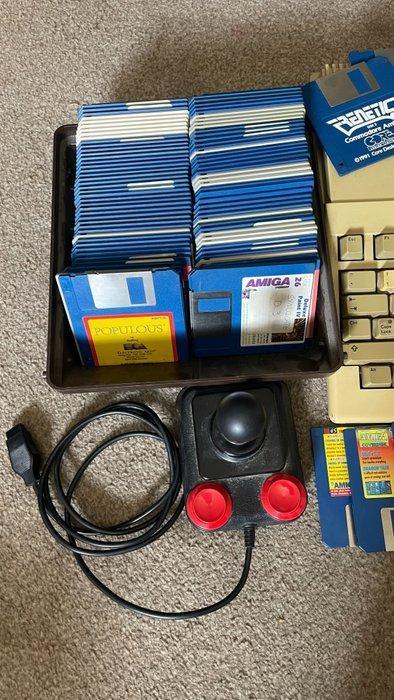 Amiga A500 with software + accessories - Computer, Games en Spelcomputers, Spelcomputers | Overige Accessoires