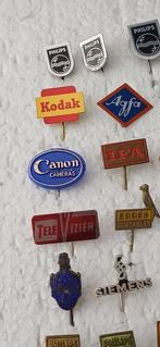Collection de souvenirs - Verzameling van 91 pins, badges,, Antiek en Kunst