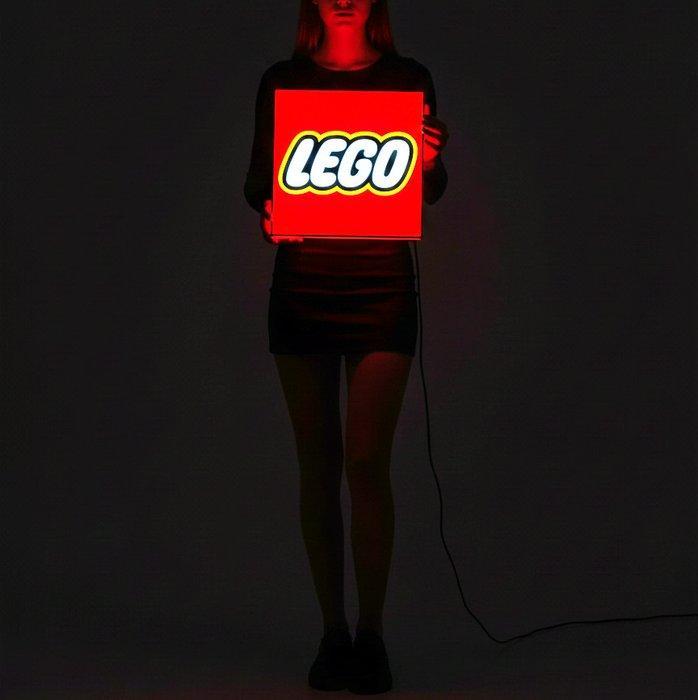 Verlichte Lego-bord 40 cm x 40 cm - Reclamebord met, Antiek en Kunst, Antiek | Wandborden en Tegels