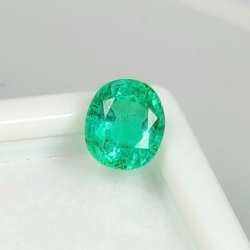 Groen Smaragd  - 2.10 ct - International Gemological, Handtassen en Accessoires, Edelstenen