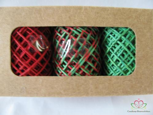 Touw Koord 3rol 15meter Rood Groen  Touw Koord 3rol, Huis en Inrichting, Woonaccessoires | Kunstplanten en Kunstbloemen, Nieuw