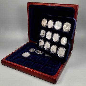 Monde. 1985/2003 - Endangered Wildlife Collection (17, Postzegels en Munten