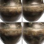 Achaemenidisch Brons Decoratieve schaal met paarden, vogels