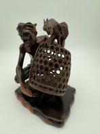 Figurine - Voederen van de hanen - Bois