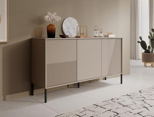 Meubella Dressoir beige 160 cm - Met 3 deuren, Huis en Inrichting, Kasten | Dressoirs, 25 tot 50 cm, Nieuw, 150 tot 200 cm, Verzenden