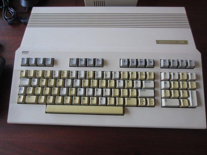 Commodore C128 + Datasette 1531 + voeding + joystick +, Games en Spelcomputers, Spelcomputers | Overige Accessoires
