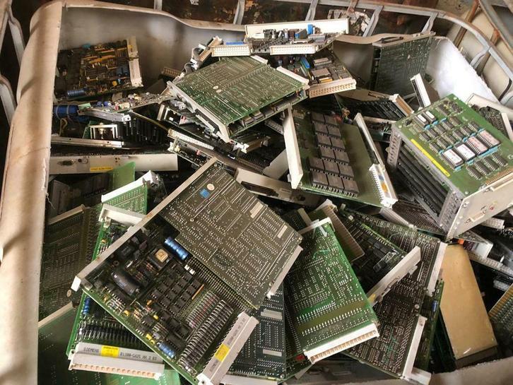 Wij kopen jouw oude printplaten aan kiloprijs !!!, Computers en Software, Servers