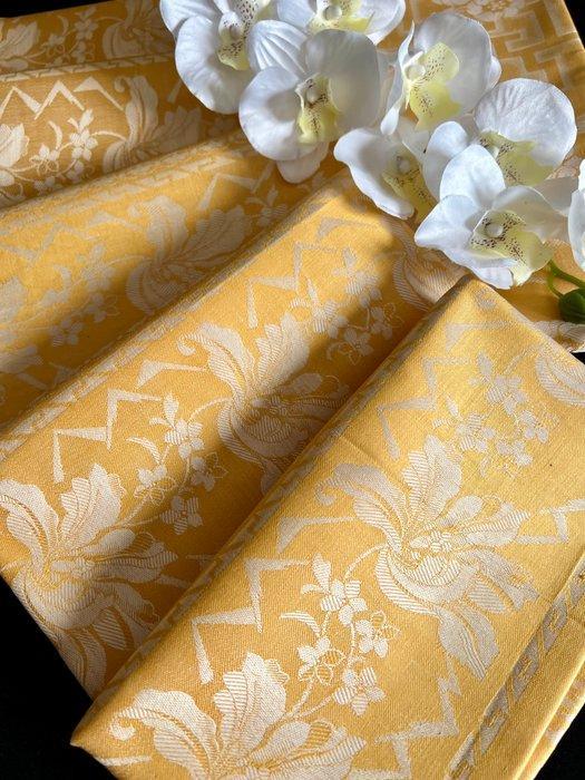 Oud tafelkleed met servetten, damastlinnen met zijde,, Antiek en Kunst, Antiek | Tapijten, Tafelkleden en Textiel