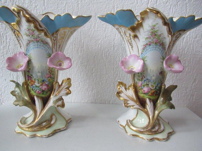 Vieux Paris - Vaas (2) - 2 Handbeschilderde vieux Paris, Antiek en Kunst, Antiek | Glaswerk en Kristal