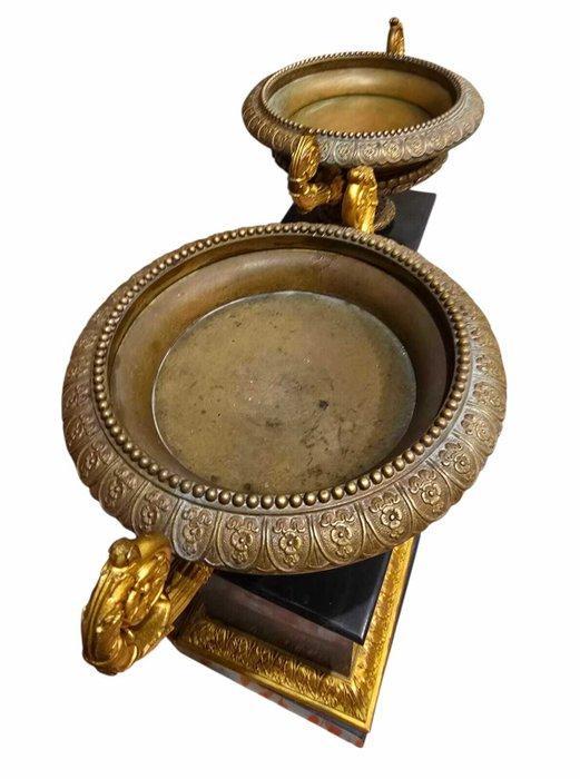 Vaas met dubbele oren (2) - Brons, Marmer - Bronzen schelpen, Antiek en Kunst, Curiosa en Brocante