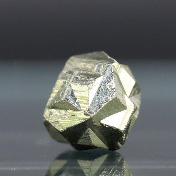 Uniek drie-dimensionale pyrietkristal • 10.35 ct •, Verzamelen, Mineralen en Fossielen