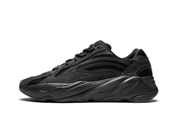 Adidas Yeezy Boost 700 V2 Vanta - Maat 46 EU, Kleding | Heren, Schoenen, Ophalen of Verzenden