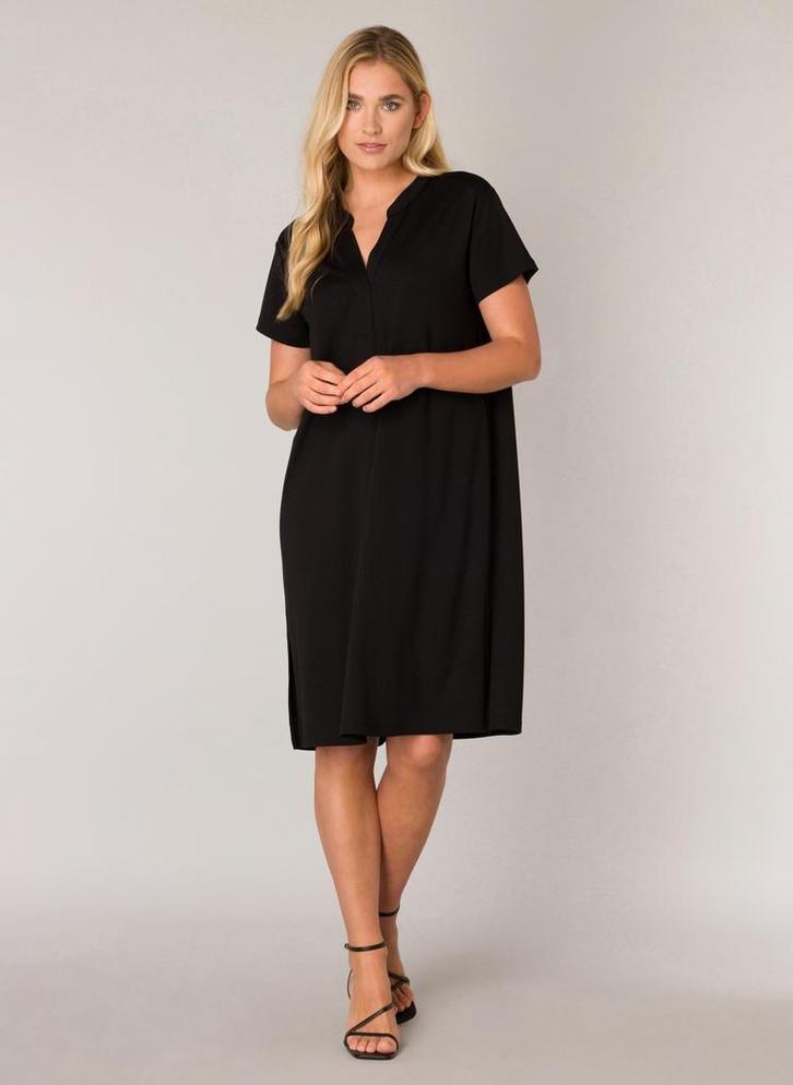 Base Level jurk Yen42Maat 42/44 (L), Kleding | Dames, Jurken, Overige kleuren, Nieuw, Maat 42/44 (L), Verzenden