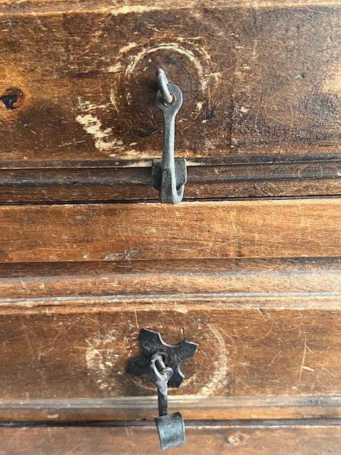 Kast - Hout - Bijzetkastje, Antiek en Kunst, Curiosa en Brocante