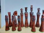Schaakspel - Pièces déchecs très rare sculpté en buis -