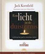 Een licht in de duisternis 9789088400704, Boeken, Zo goed als nieuw, Jack Kornfield, Verzenden