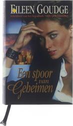 Een spoor van geheimen 9789024525607, Boeken, Verzenden, Gelezen, E. Goudge