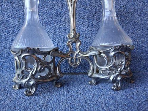 Olie-en-azijnstelletje - Glas, Metaal, Antiek en Kunst, Antiek | Meubels | Tafels