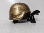 Beeld, black turtle with army helmet gold bronze - 20 cm -, Antiquités & Art