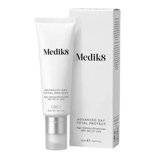 Medik8 Advanced Day Total Protect SPF30 (Dagcreme), Handtassen en Accessoires, Uiterlijk | Gezichtsverzorging, Nieuw, Verzenden
